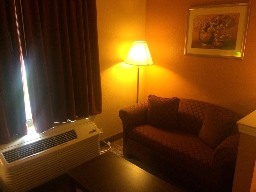 Luxury Suites ペンサコーラ 部屋 写真